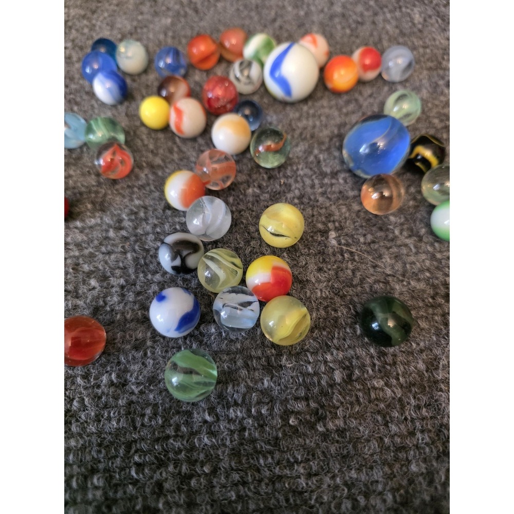 Vtg 46 pc Mixed Glass Marbles Lot Machine Made Mixed Colors Assortment - Picture 4 of 10